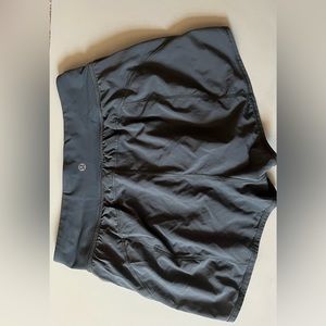 Lululemon shorts size 6 green
